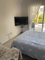 Alquiler Vacacional - Luxury Ground Floor Apartment Overlooking Pool