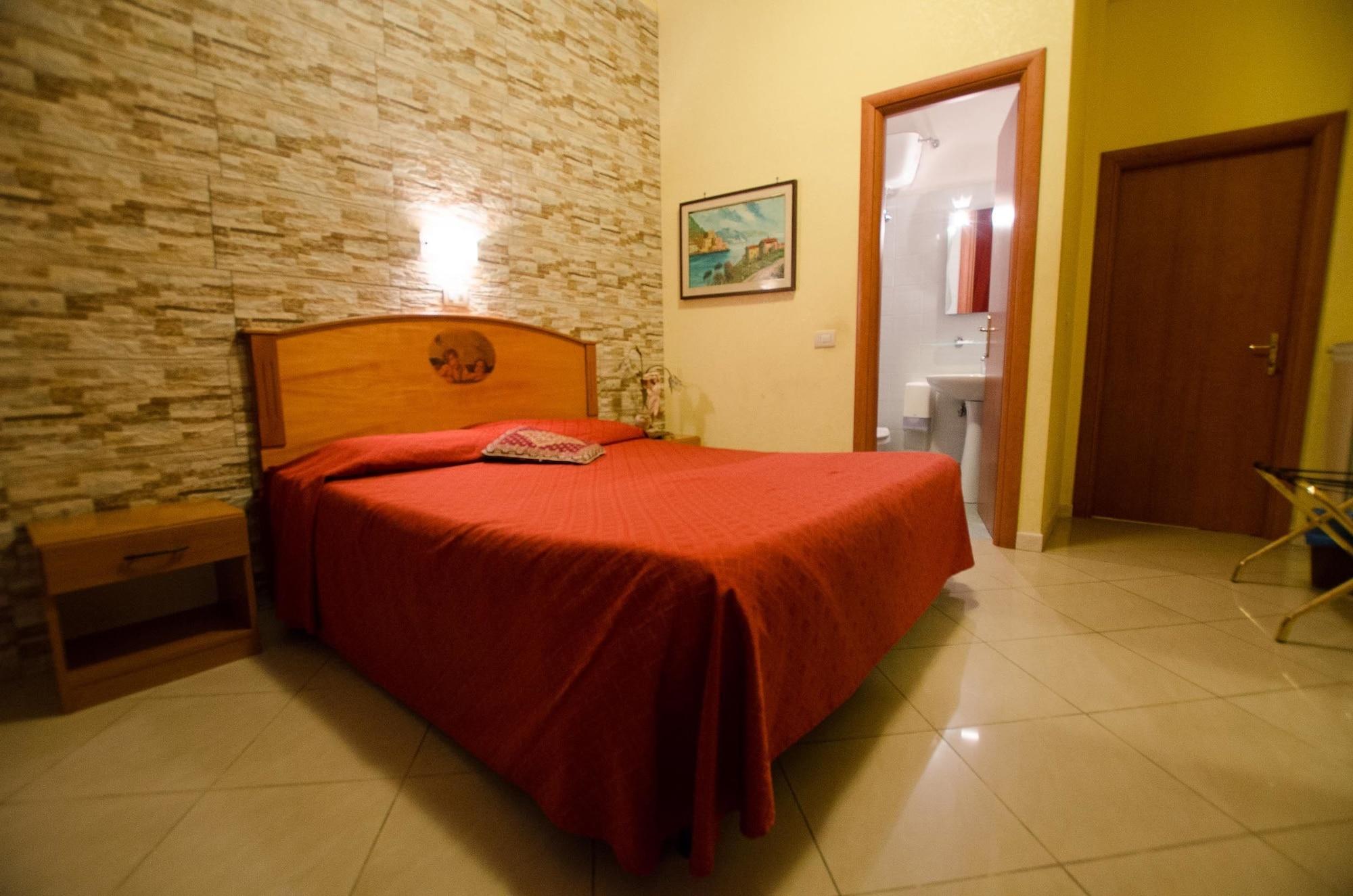 Varios Hotel Cherubini