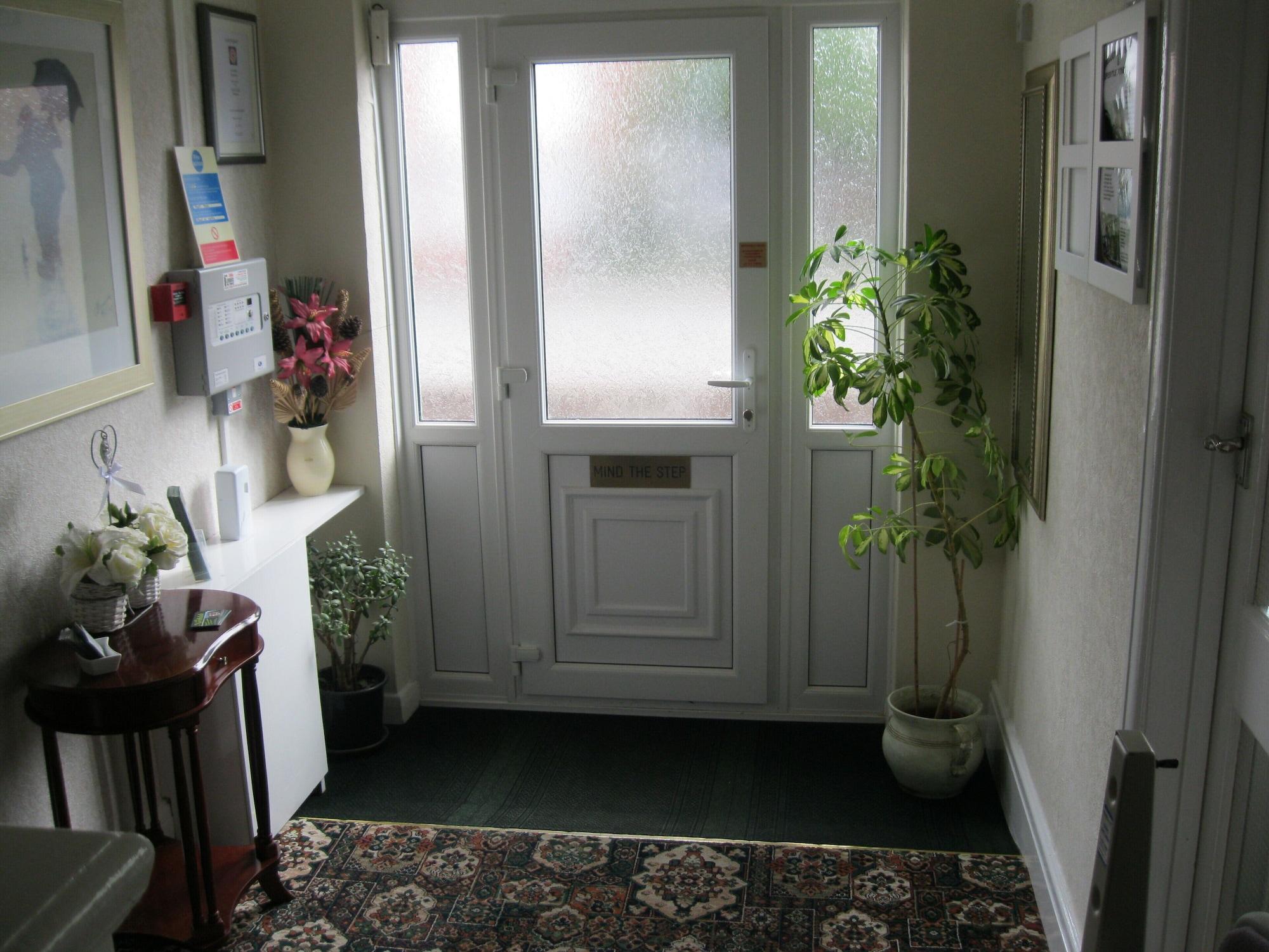 Vista Lobby The Northdale Hotel Ltd