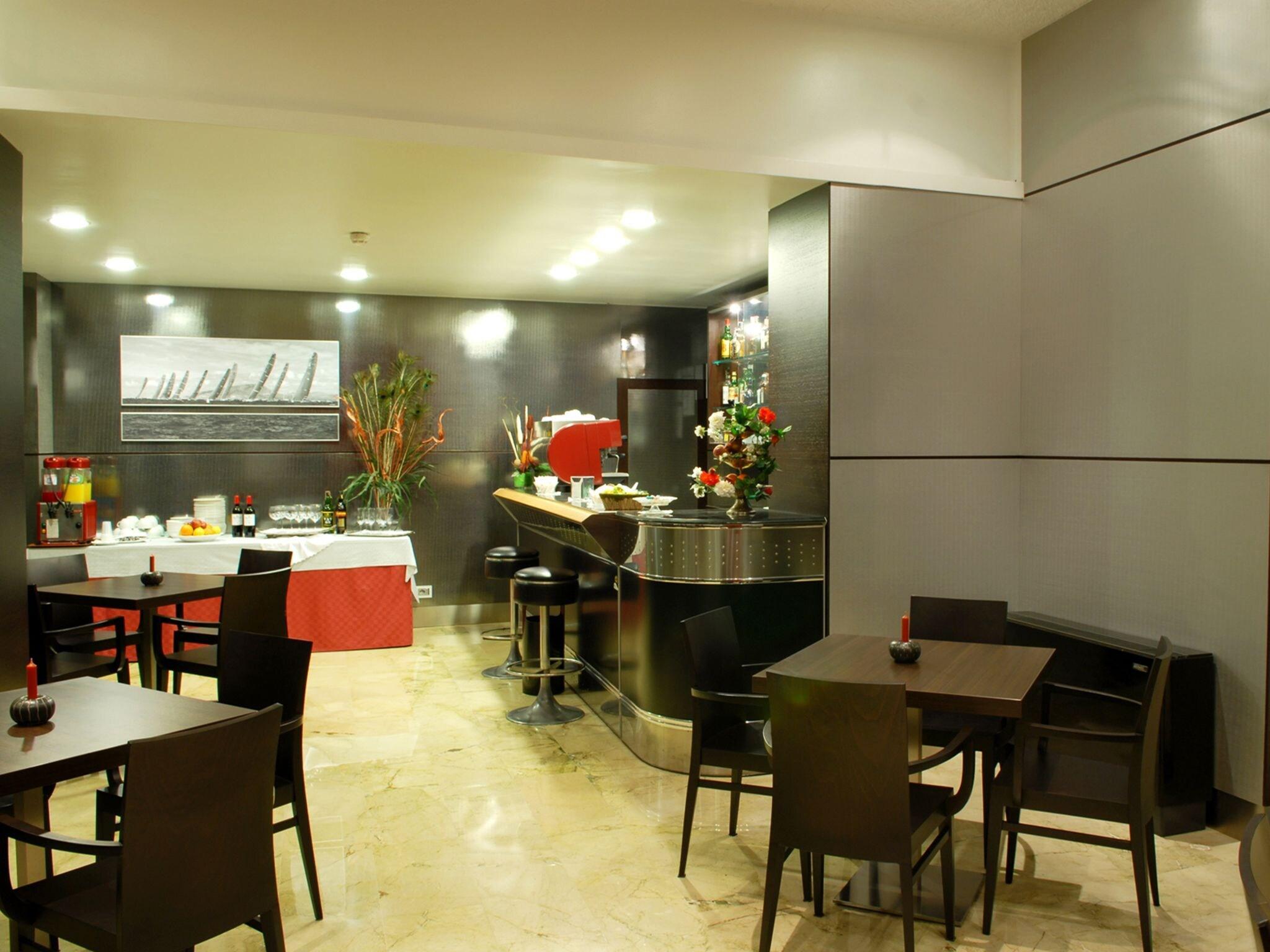 Bar/Salón Albergo Vittoria