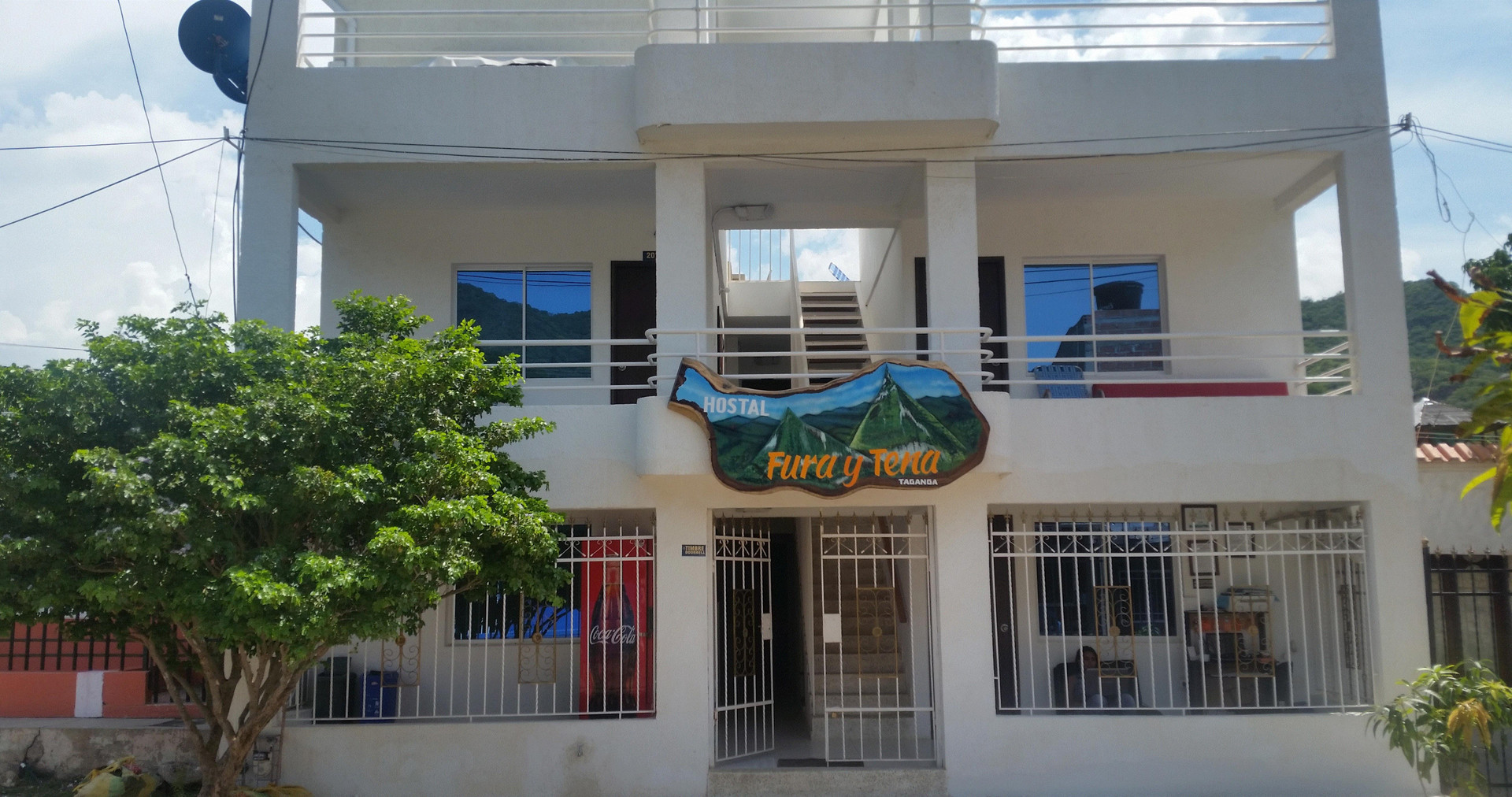 Vista Exterior Hostal Fura y Tena