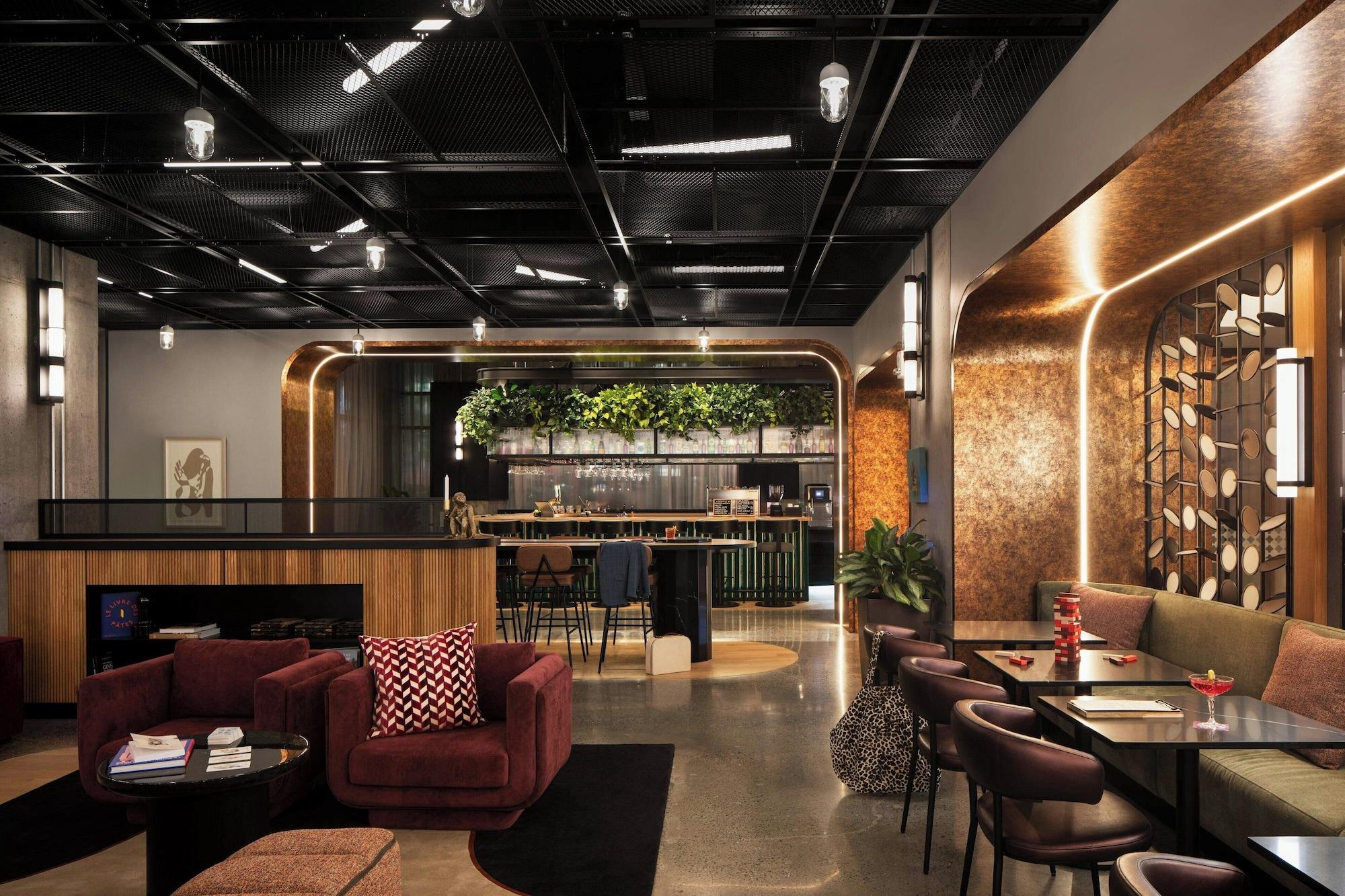Restaurant New Hotel Moxy Montreal Downtown