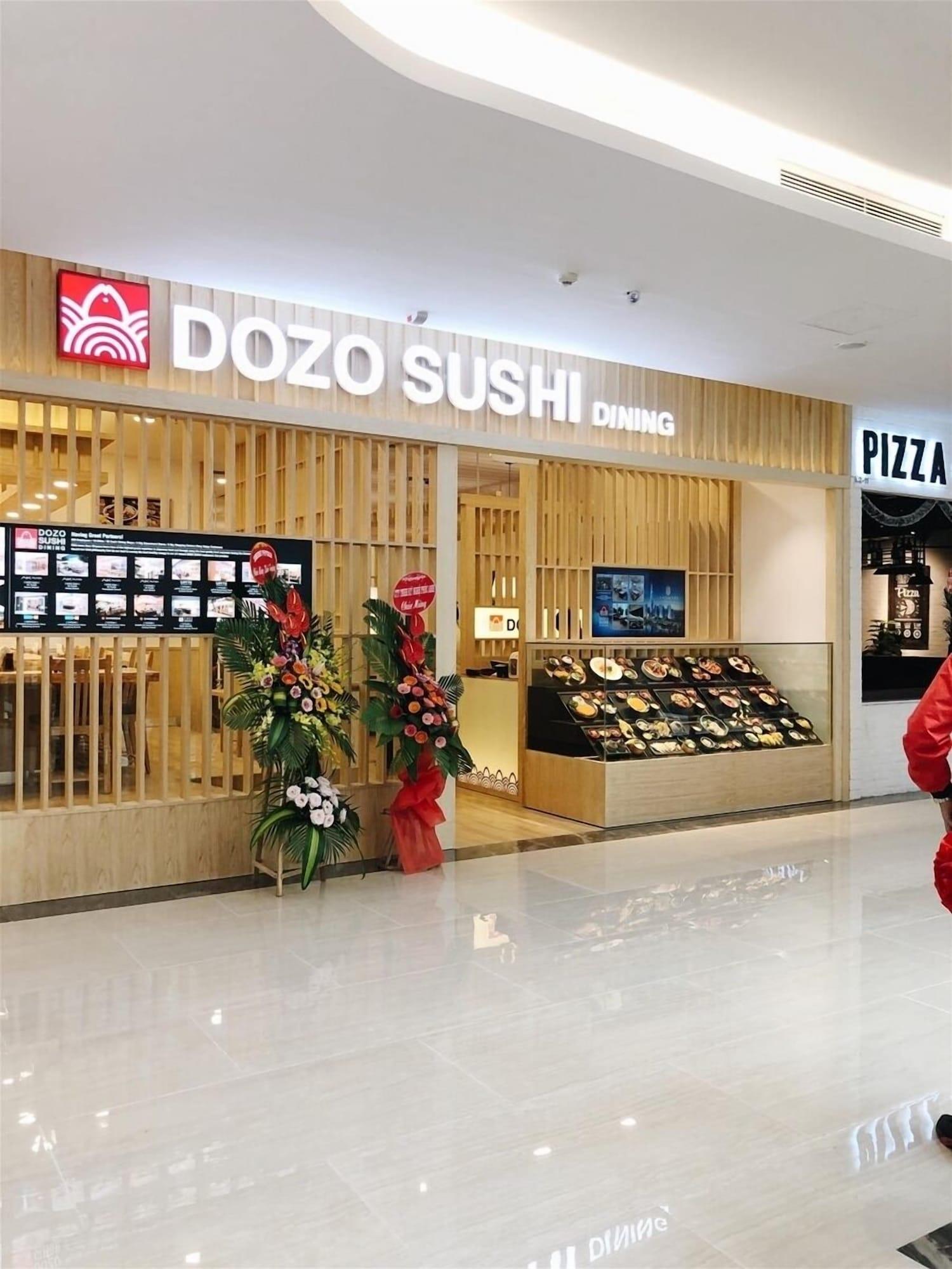 Restaurant Luxury Apartment in Vinhomes Metropolis