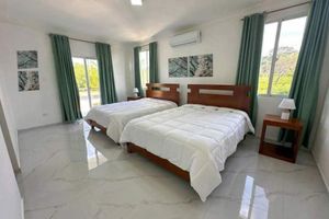 Alquiler Vacacional - Luxury Beach Front Villa with Private pool and stunning Ocean View!