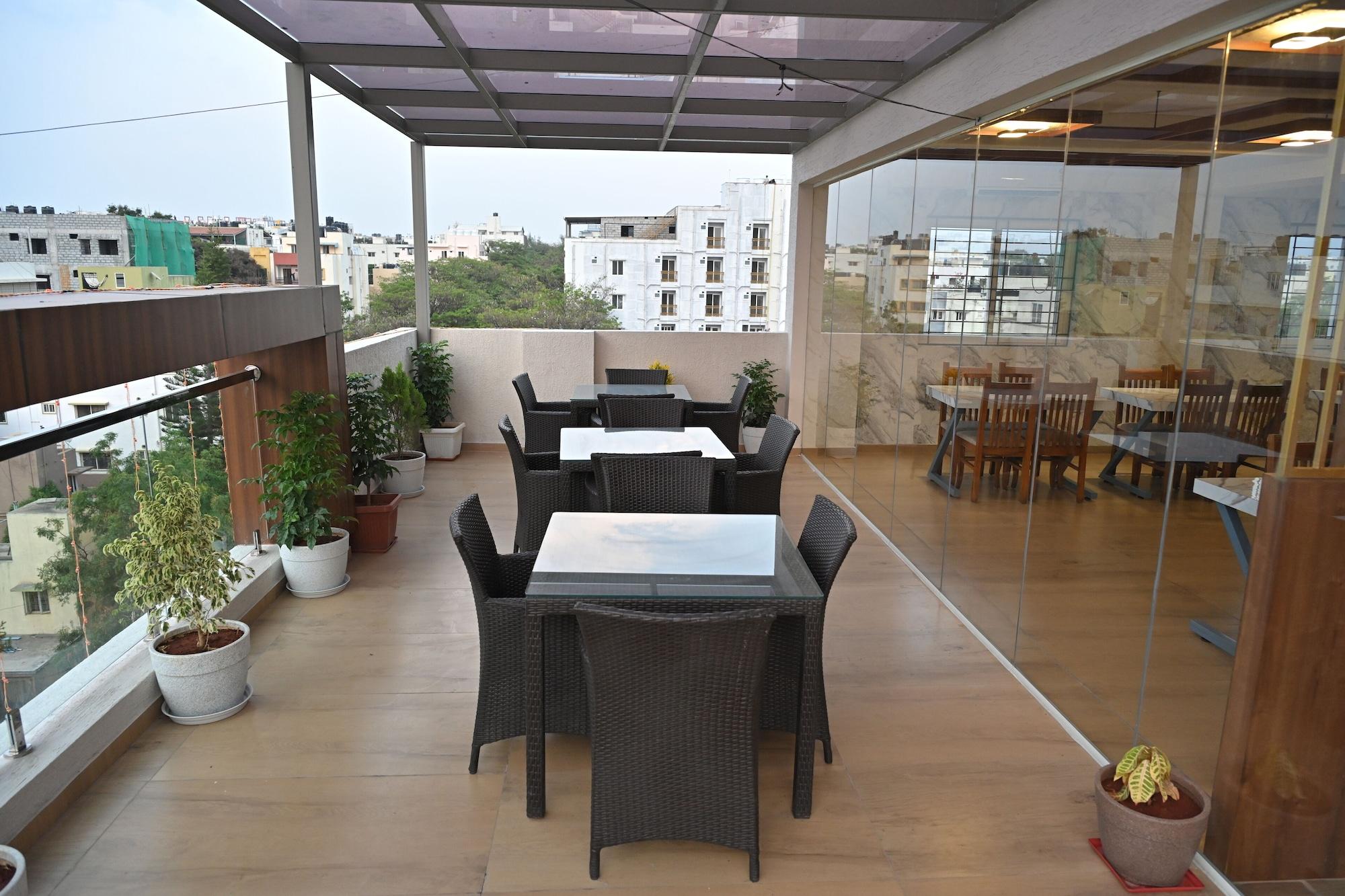 Sala de Reuniones VISTHARA a unit of Suraksha Stay