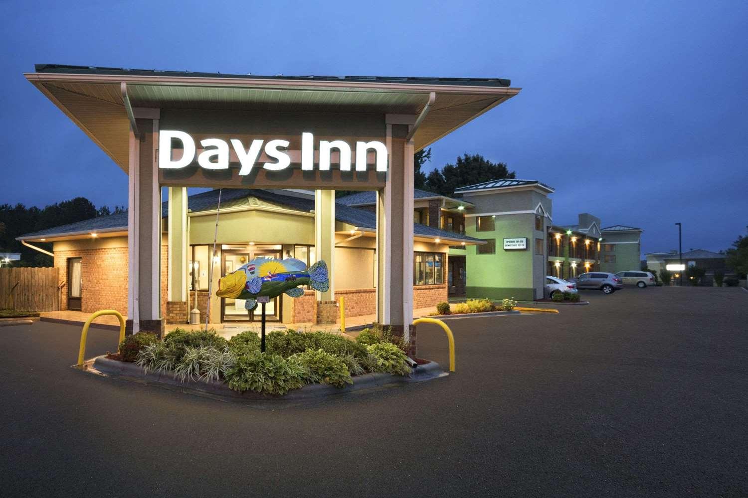 Vista Exterior Days Inn by Wyndham Weldon/Roanoke Rapids