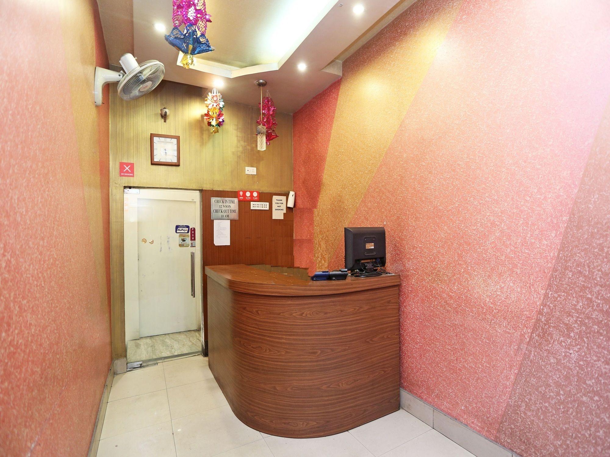 Vista Lobby OYO 11888 Rasbehari Avenue