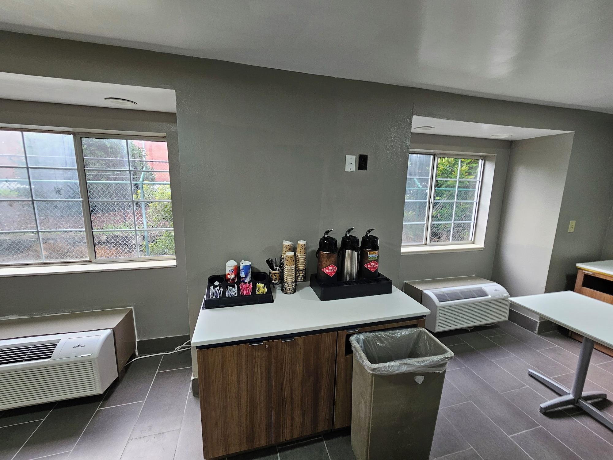 Restaurant Microtel Inn by Wyndham Atlanta Airport