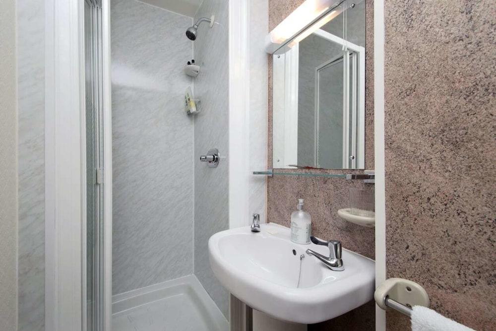 Baño Arden House