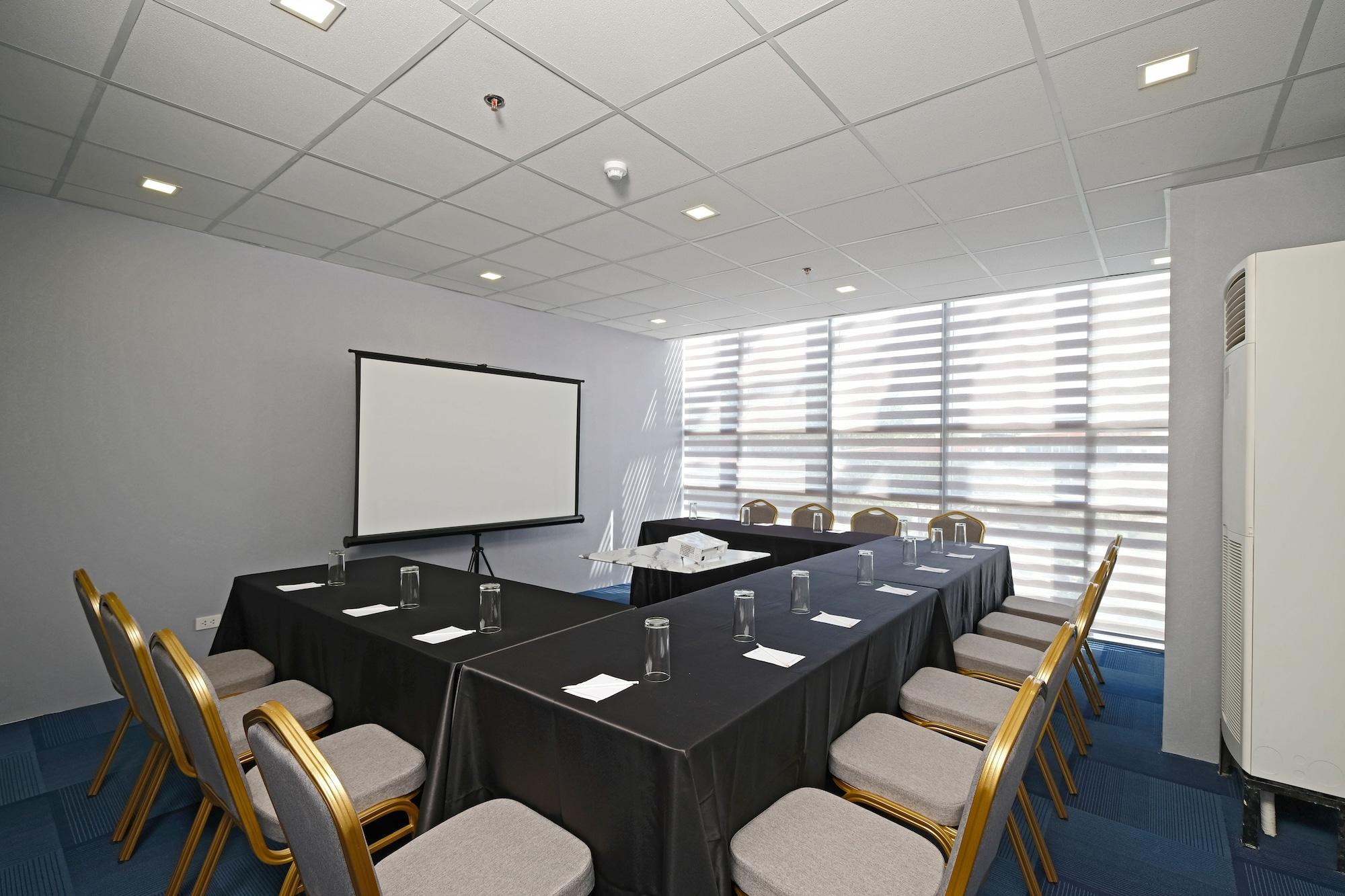 Sala de Reuniones Amethyst Boutique Hotel Cebu powered by Cocotel