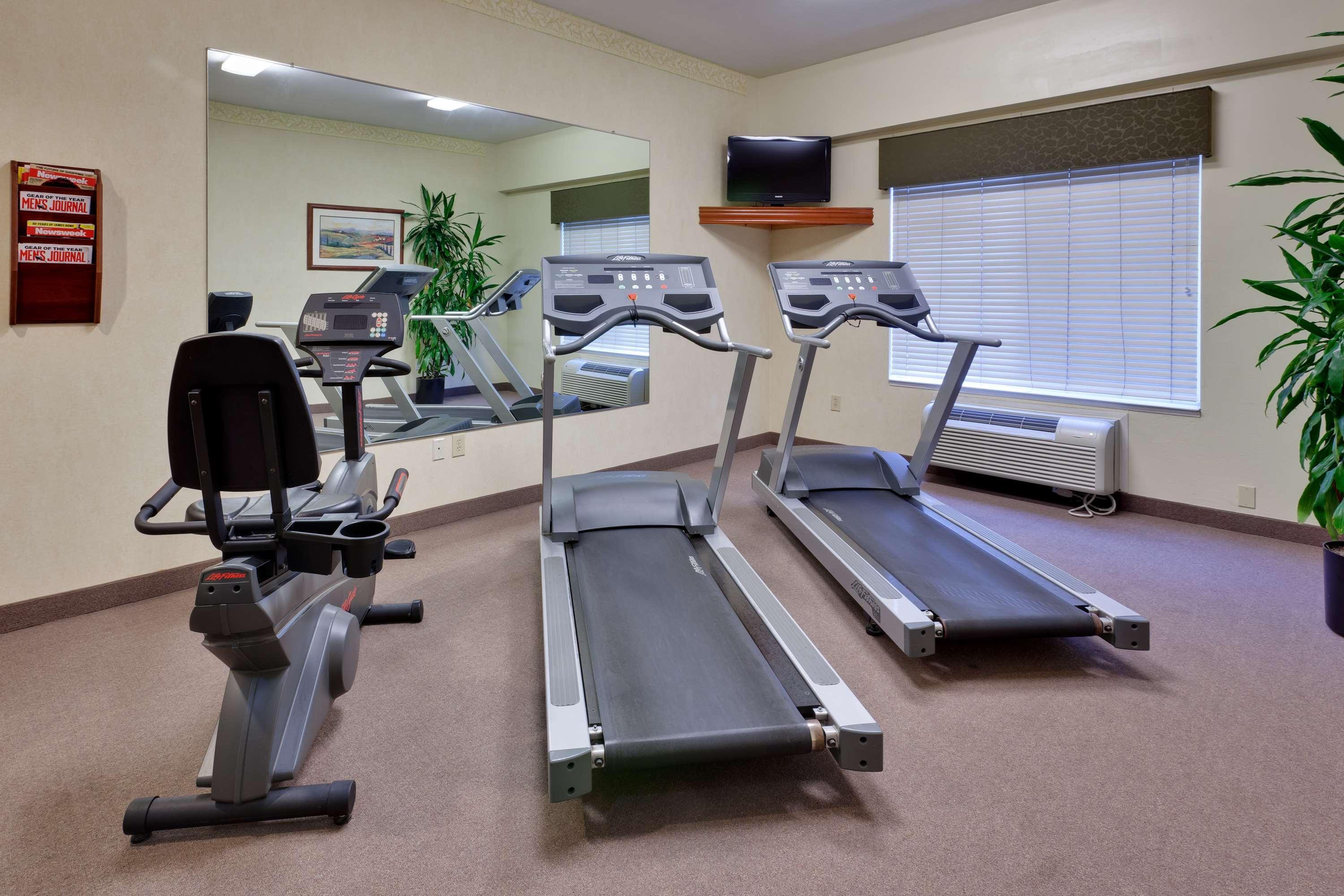 Instalaciones Recreativas Country Inn & Suites by Radisson, Fresno North, CA