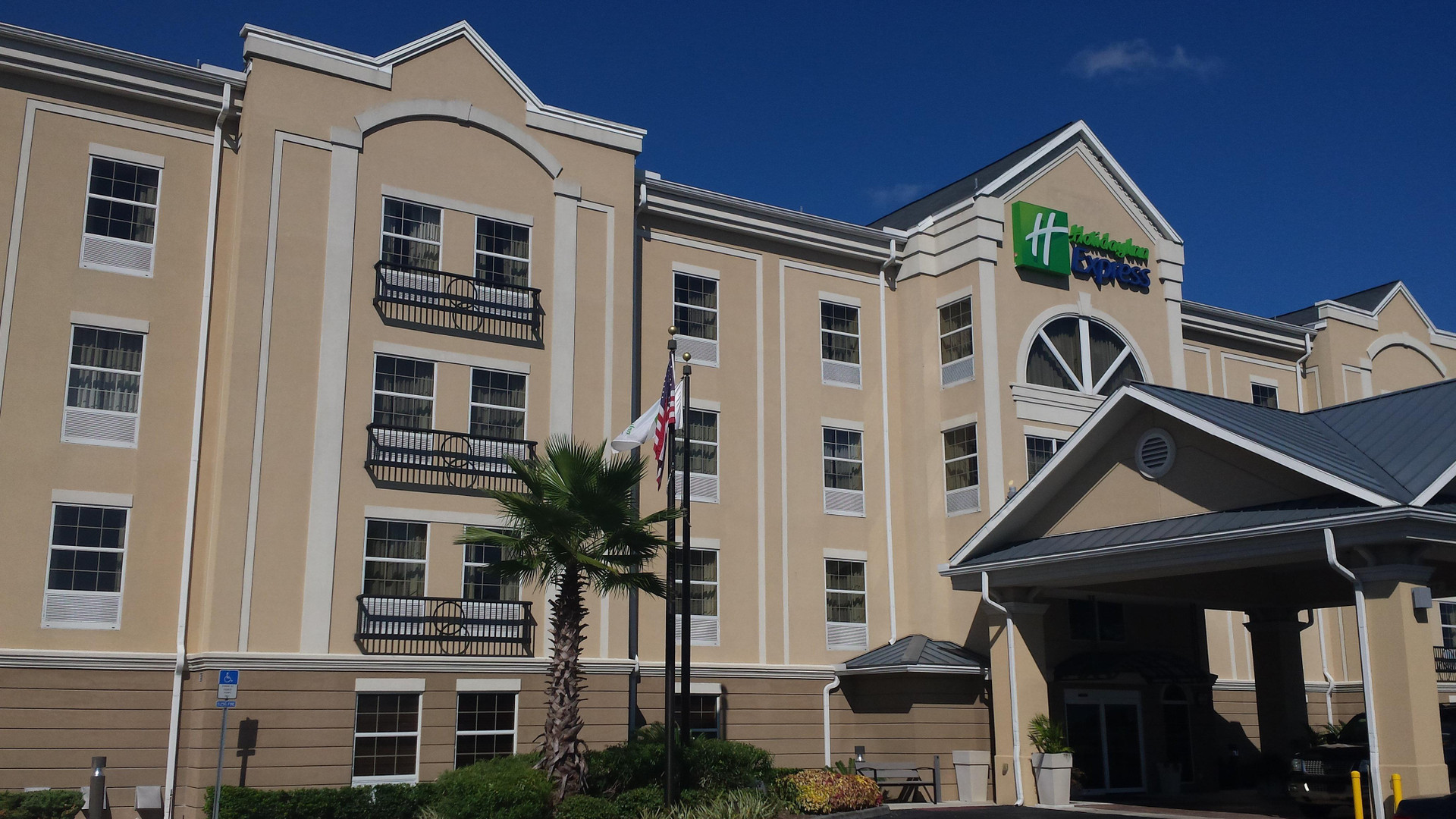 Vista Exterior Holiday Inn Express and Suites Jacksonville East by IHG