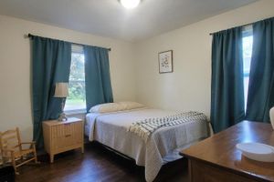 Alquiler Vacacional - Charming 3-bedroom house in Newton Falls with WiFi and AC