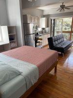 Alquiler Vacacional - Boutique Condo, Anchor floor, 3 bdrm en-suite baths 120 step 2 beaches