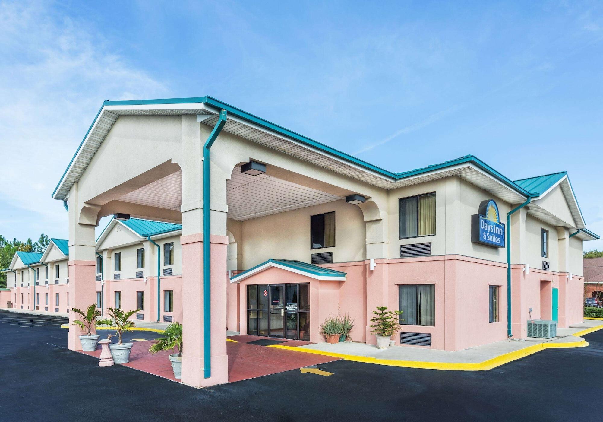 Varios Days Inn by Wyndham Panama City/Callaway
