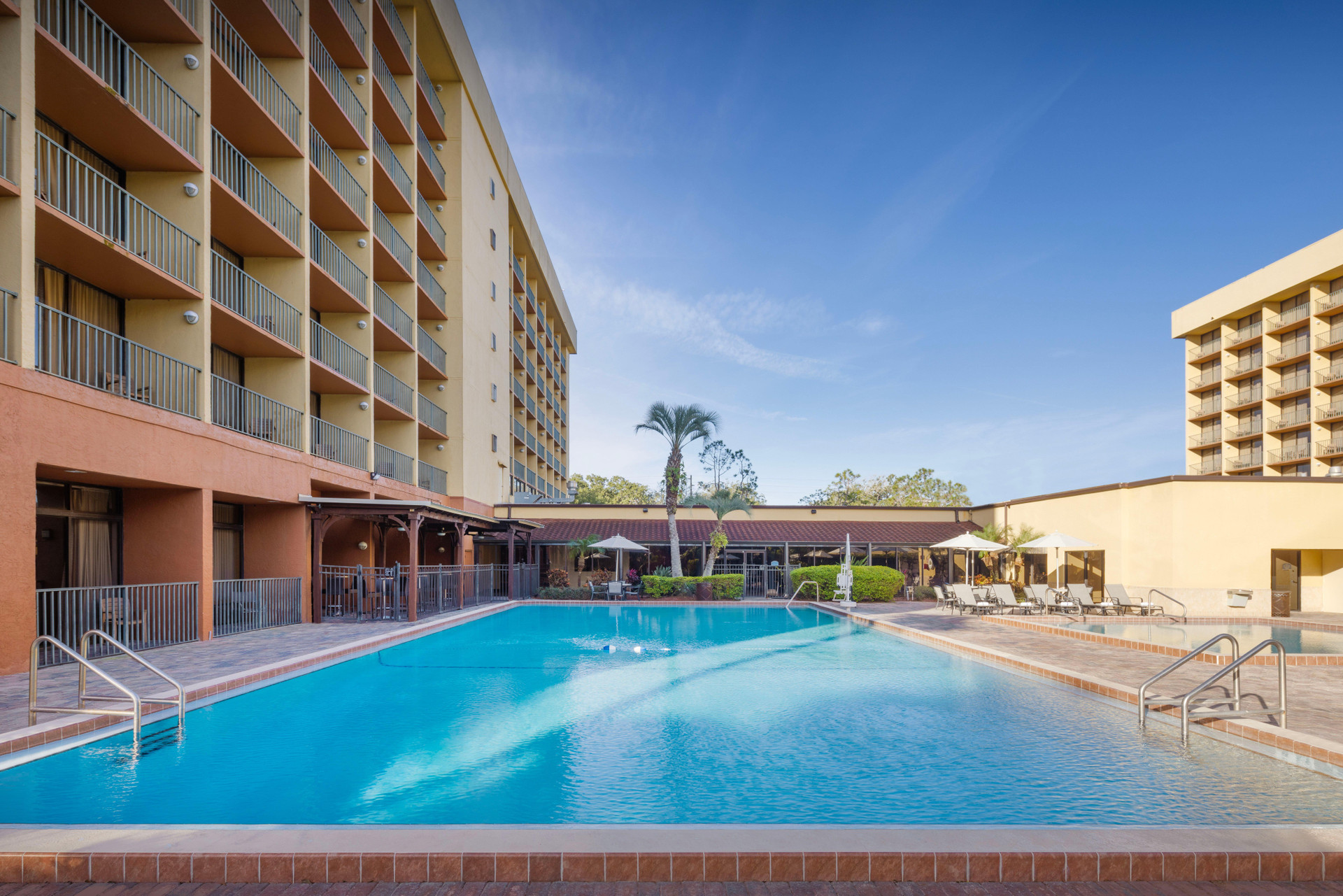 Vista Exterior Holiday Inn & Suites Orlando SW - Celebration Area by IHG
