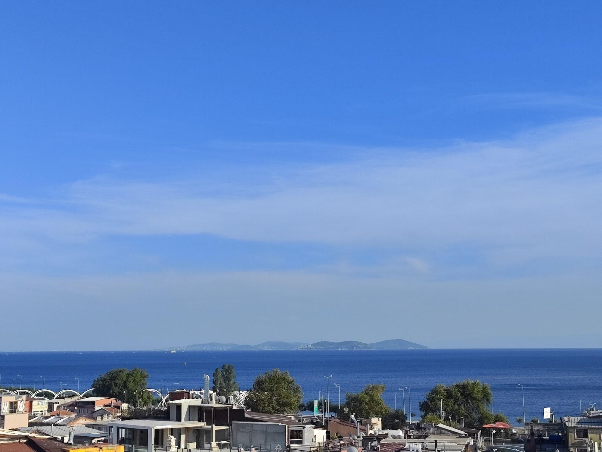 Varios Hotel Grand Liza