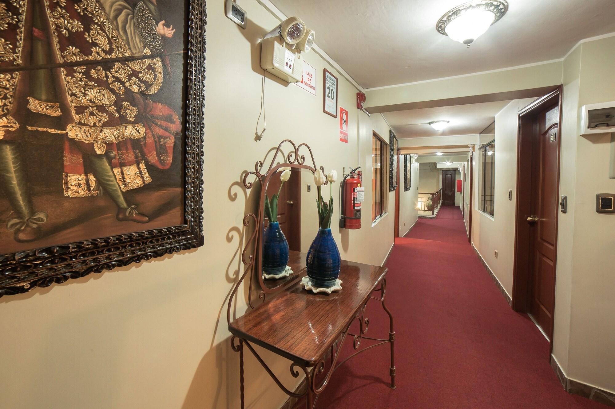 Vista Exterior Antawasi Cusco