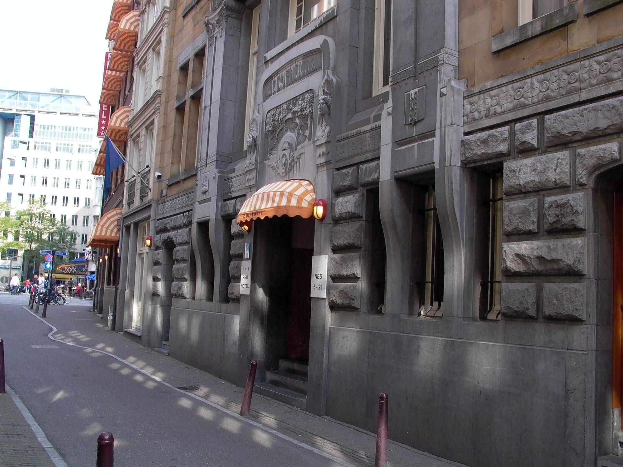 Varios Rho Hotel