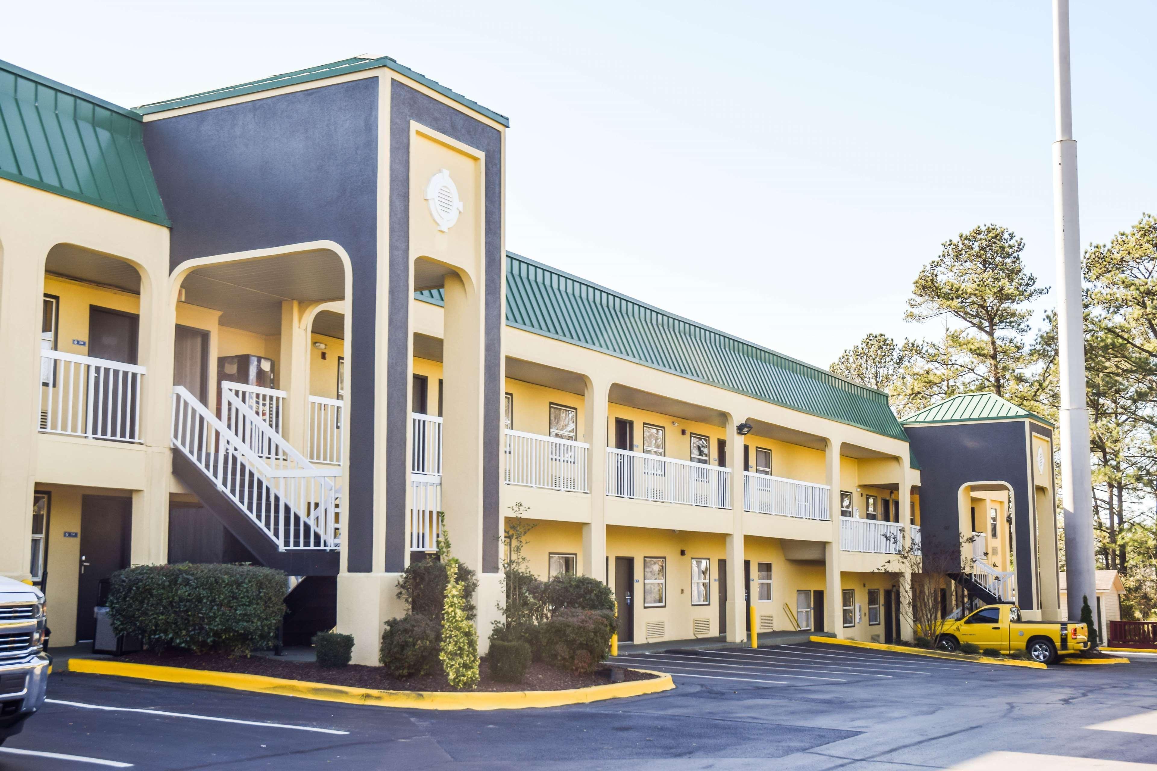 Vista Lobby Best Western Fairwinds Inn