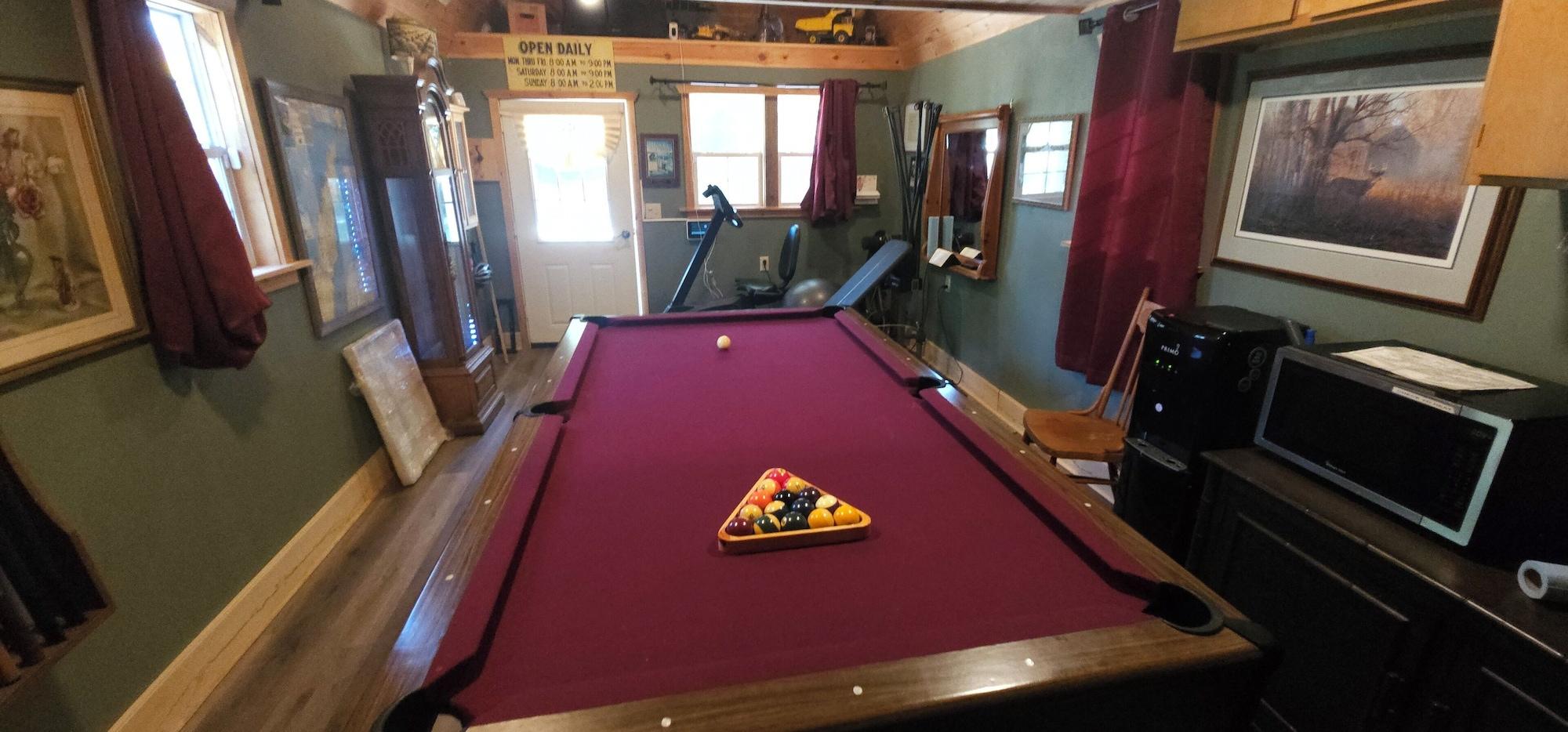 Vista Lobby Chanticleer Cabins