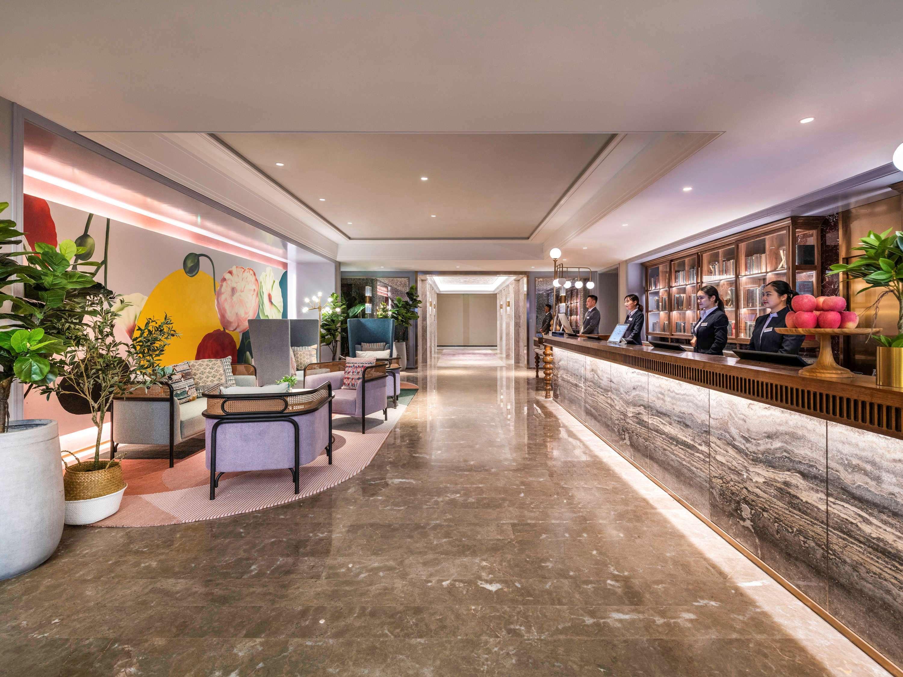 Vista Lobby Mercure Chengdu Chunxi