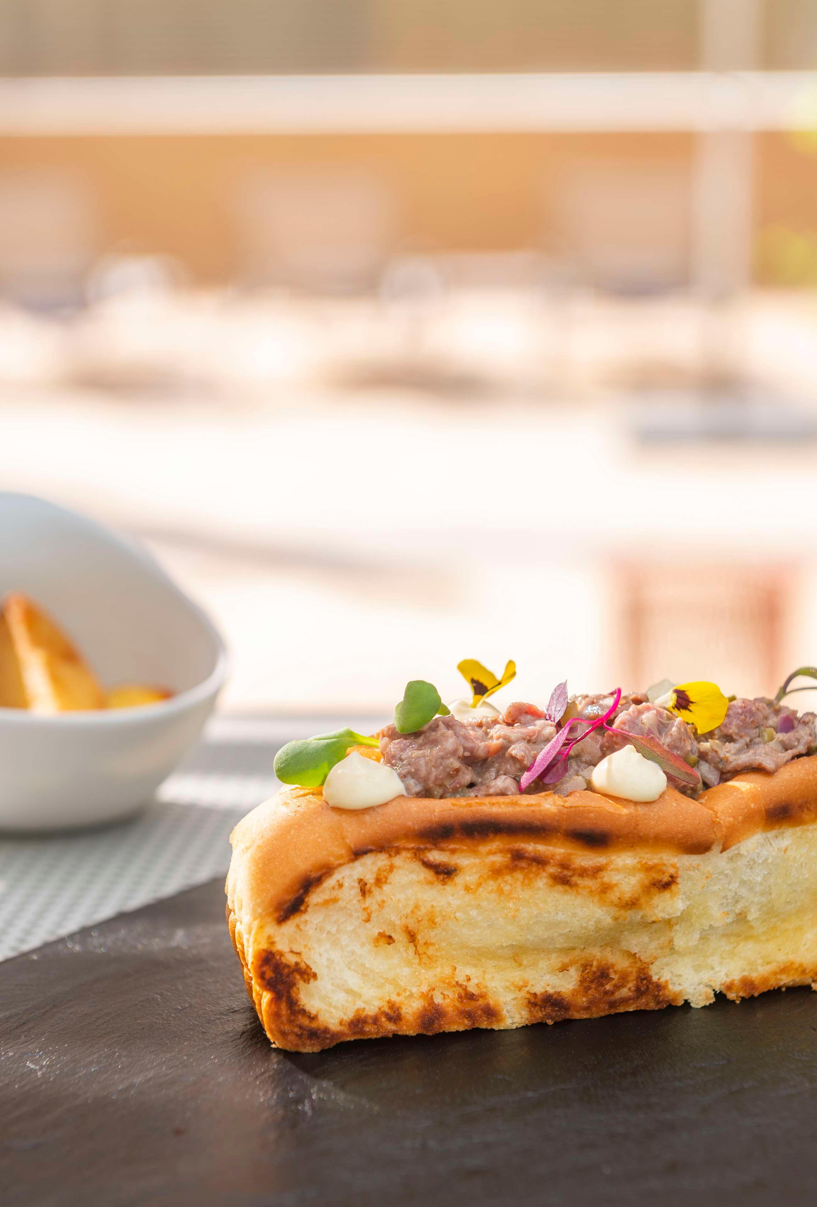 Restaurant Hyatt Regency Barcelona Tower