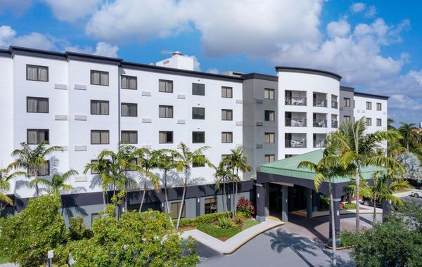 Courtyard by Marriott Miami at Dolphin Mall