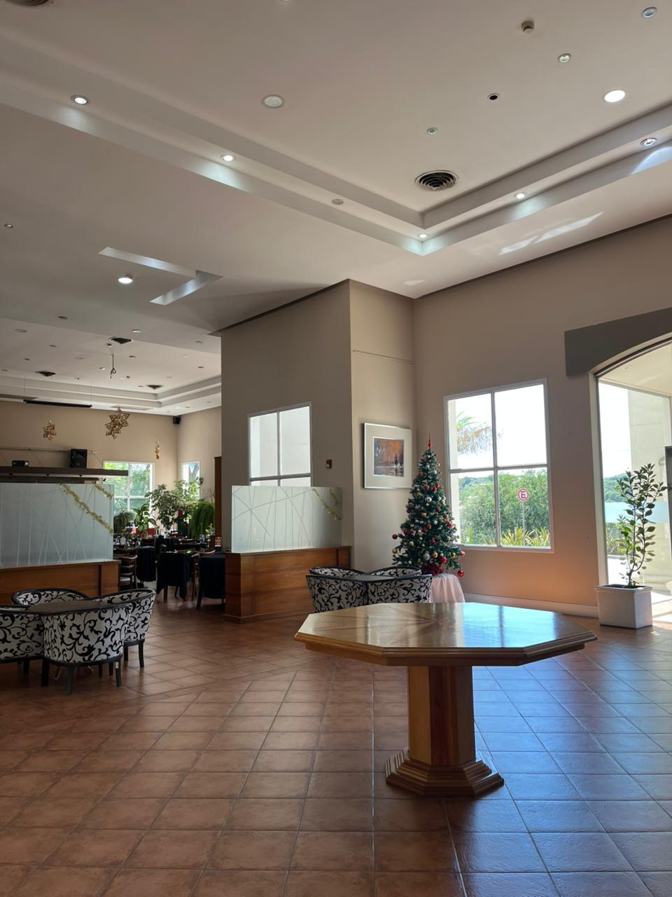 Vista Lobby Howard Johnson Rio Ceballos Hotel Casino