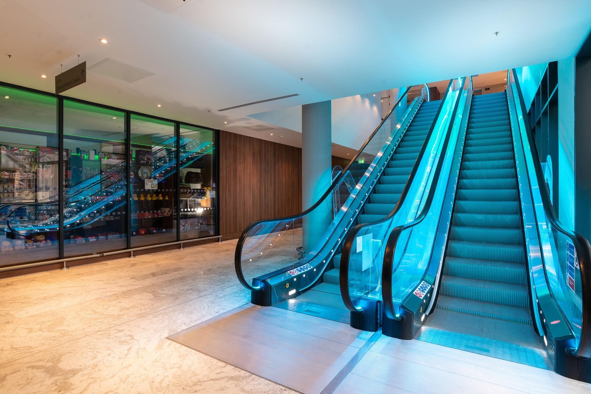 Vista Lobby Holiday Inn Express London Heathrow T4 by IHG