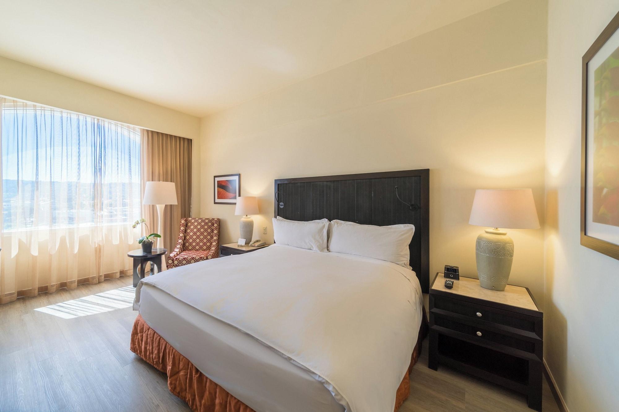 Habitación Real InterContinental San Salvador at Metrocentro Mall by IHG