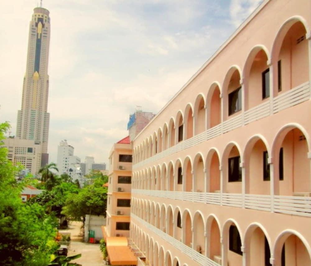 Vista Exterior Dream Town Pratunam Hotel