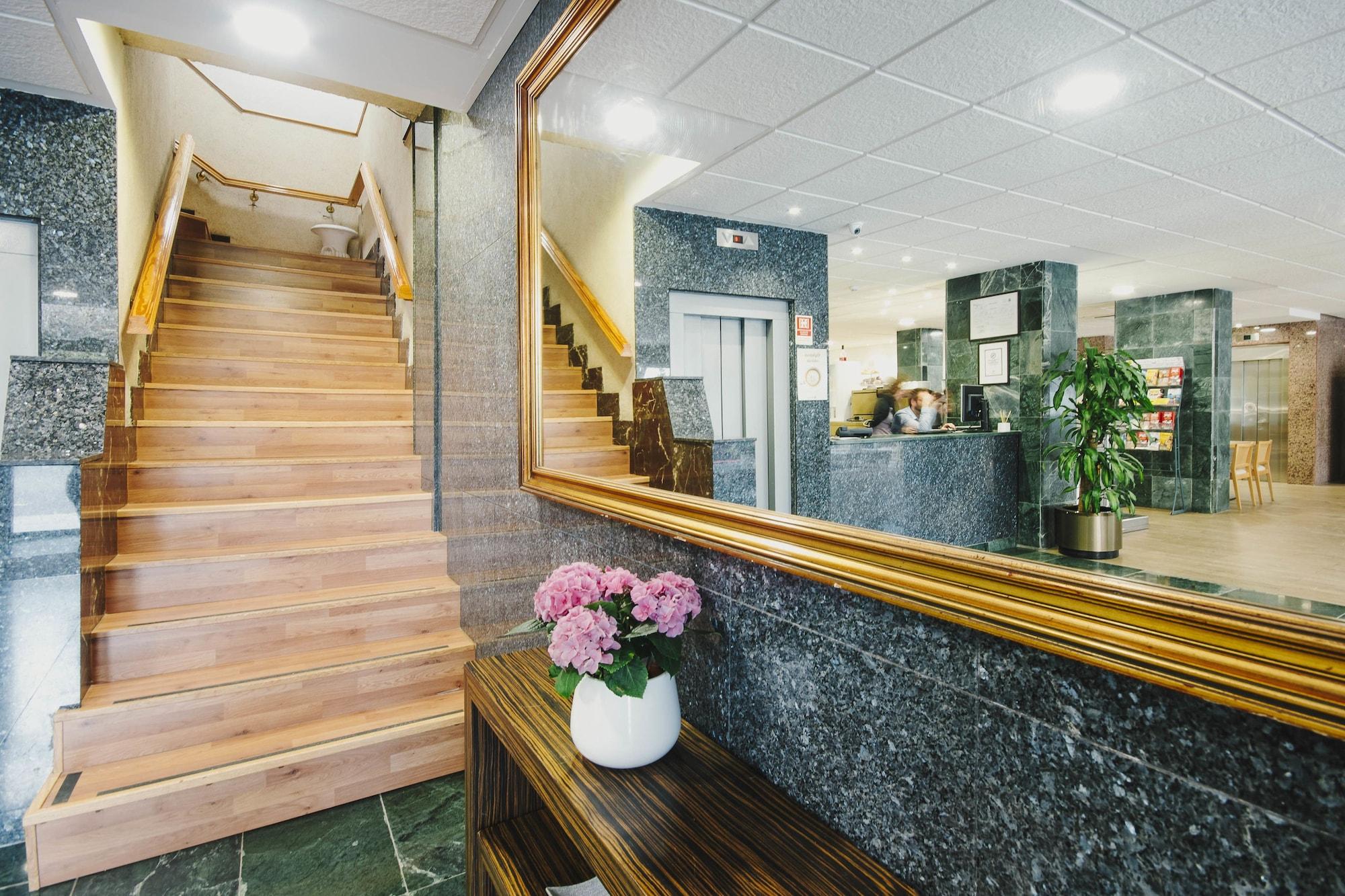 Vista Lobby Hotel Embajador