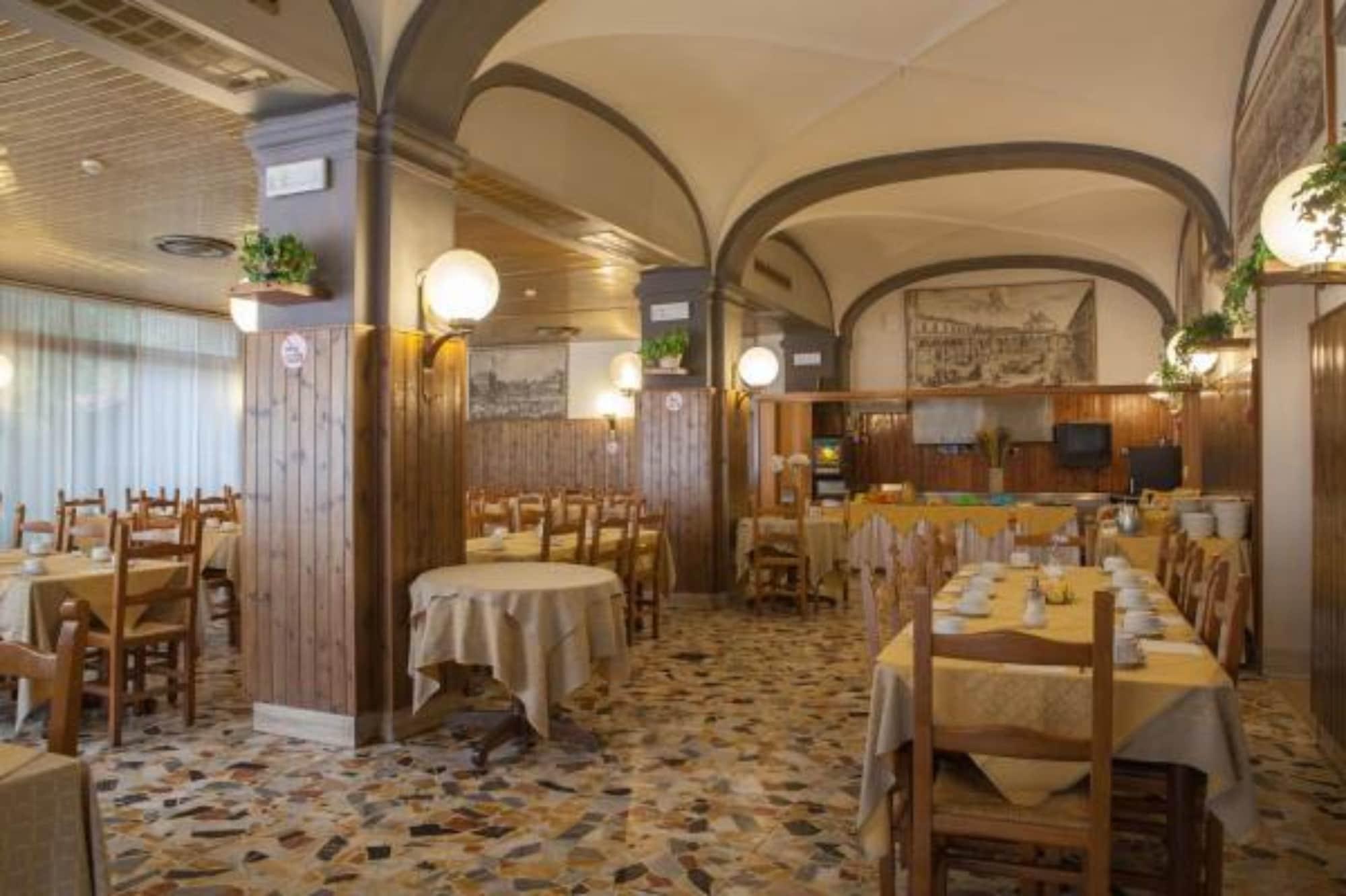 Bar/Salón Auto Park Hotel