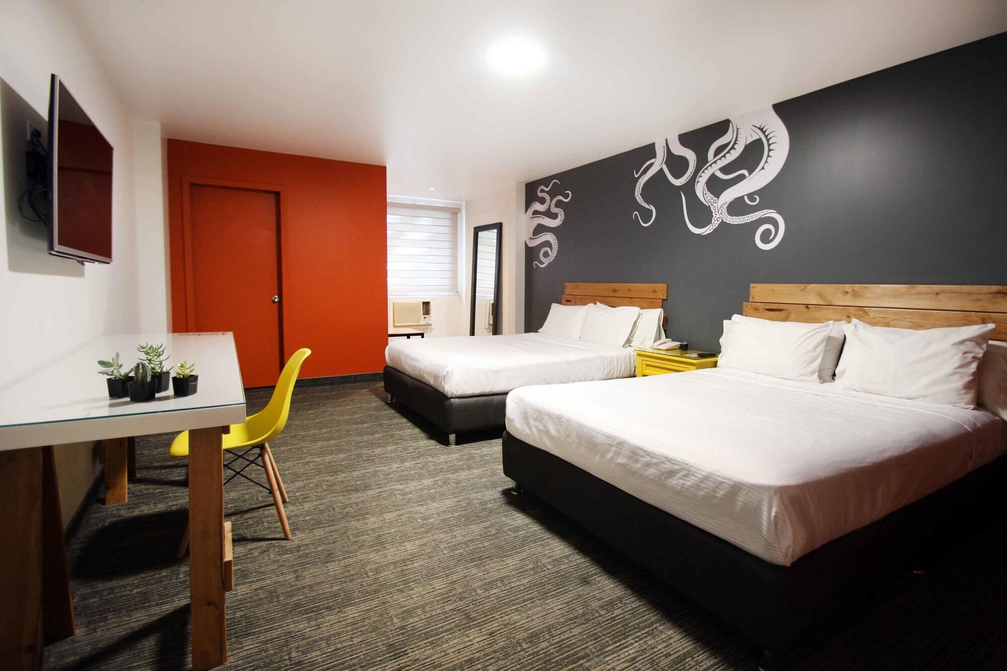 Varios B My Hotel