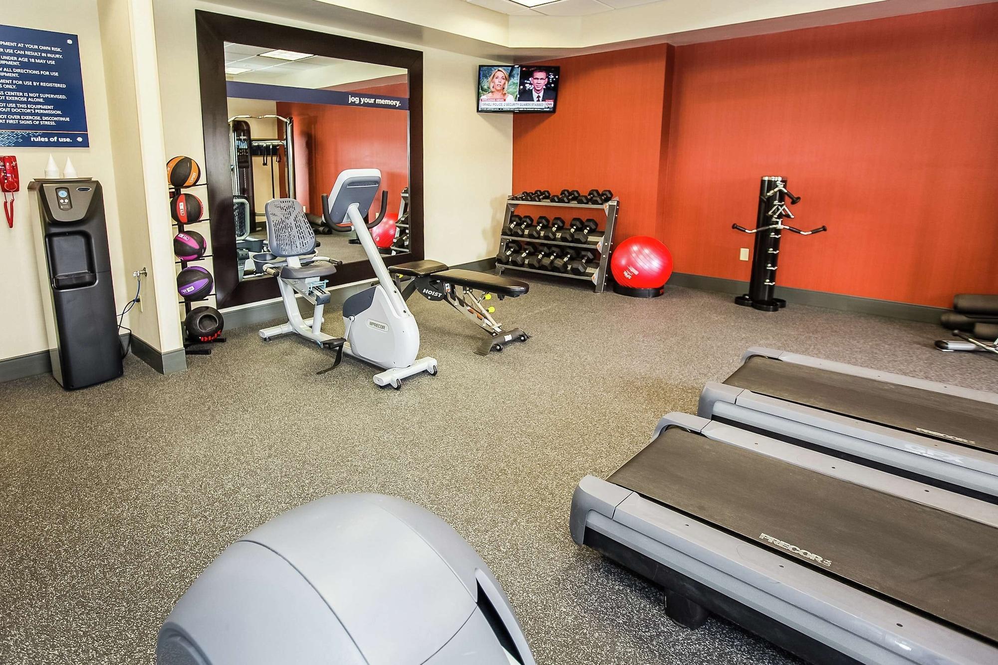 Gimnasio Hampton Inn & Suites Blairsville
