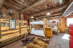 Alquiler Vacacional - Stone Table Hideaway - Sleeps 8 - HOT TUB