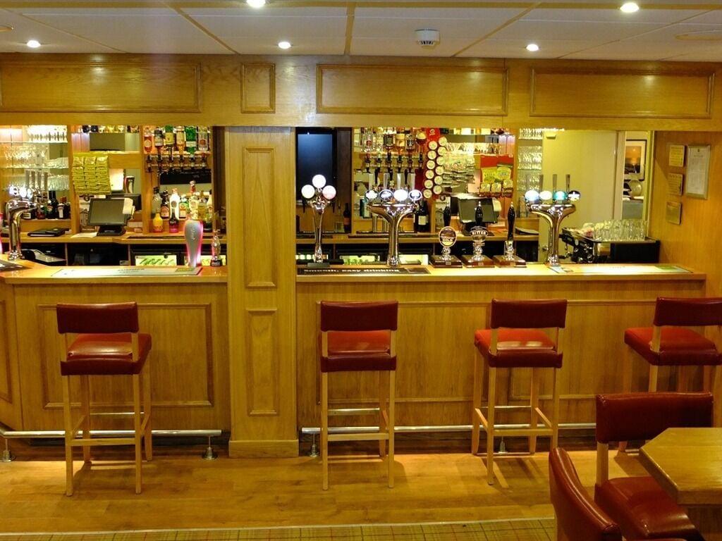 Bar/Salón The Golden Lion Hotel