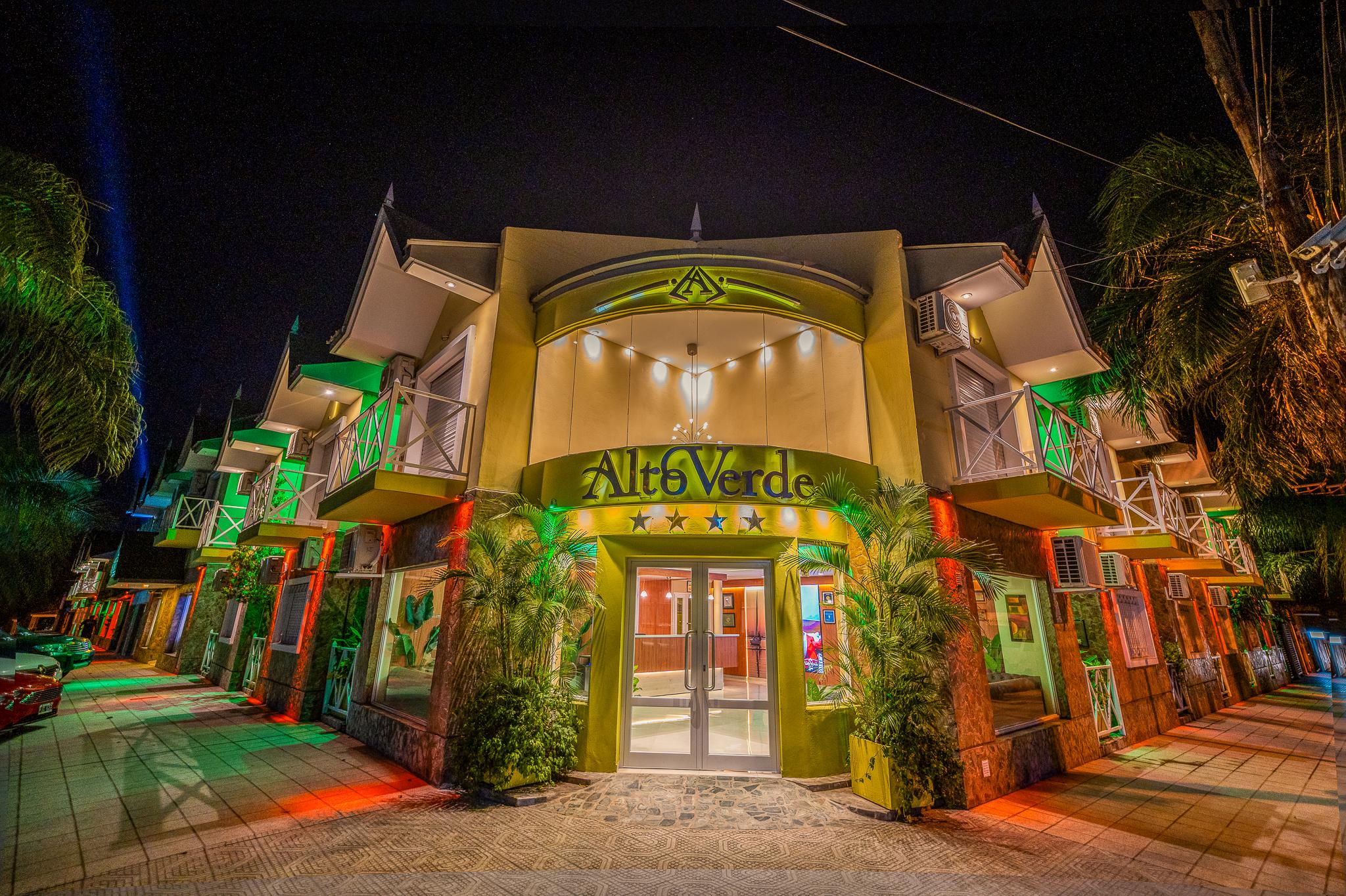 Vista Exterior Alto Verde Suites and Apart