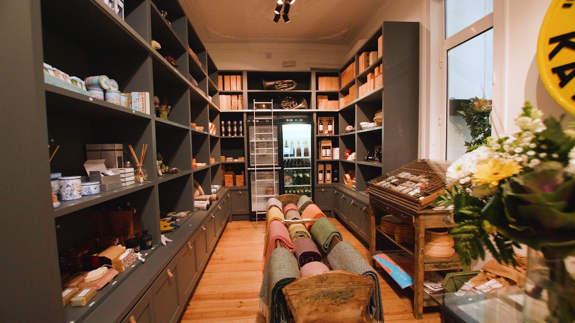 Vista do lobby Cheese & Wine Suites