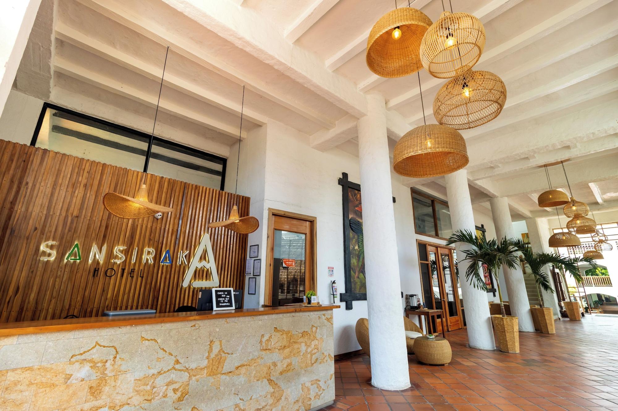 Vista Lobby Hotel Sansiraka Suites By GEH Suites