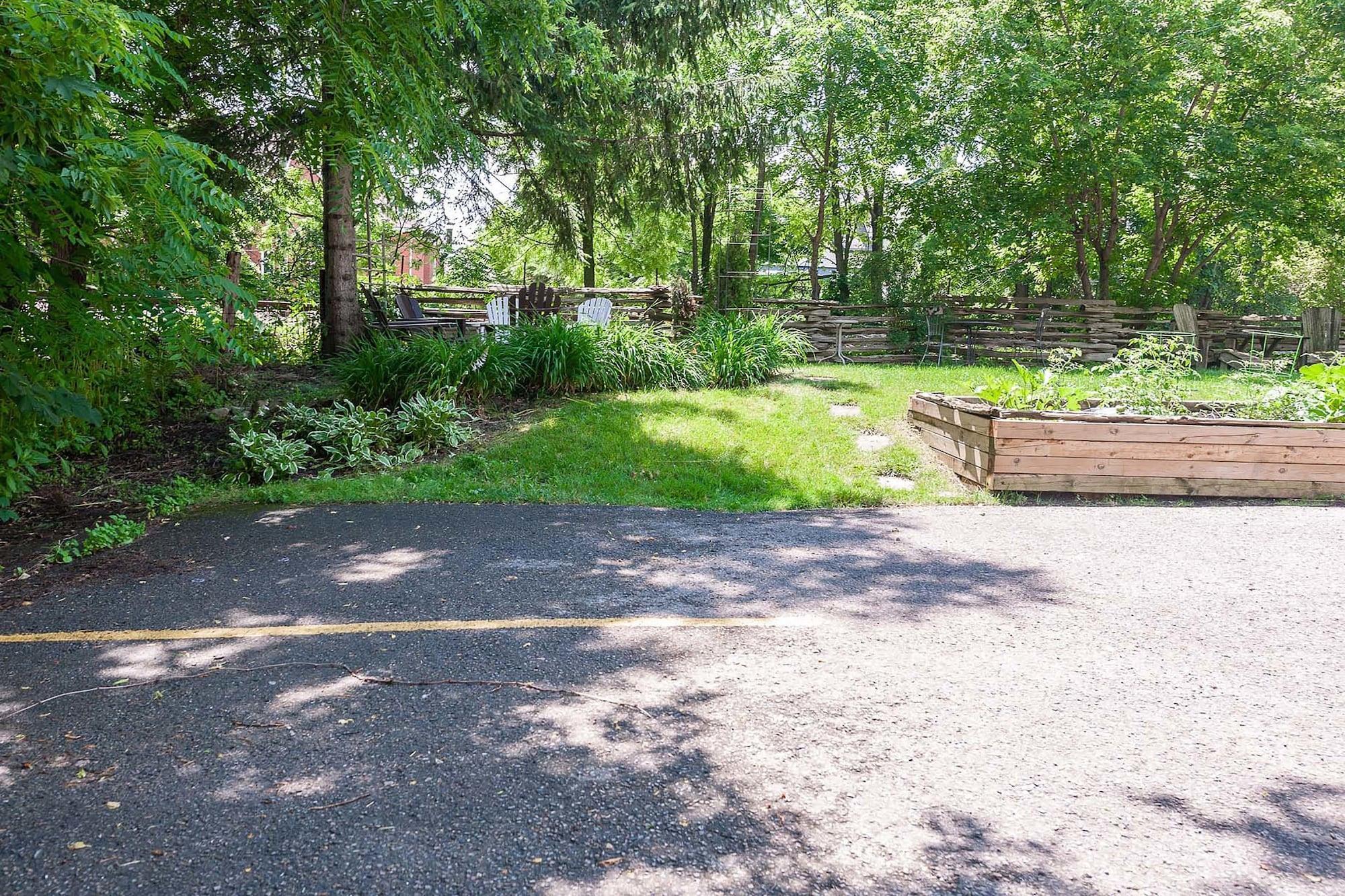 Vista Exterior Stone Maiden Inn