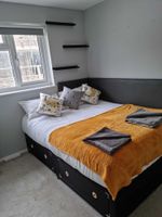 Alquiler Temporario - Impeccable 4-bed House in London With Jacuzzi