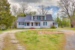 Alquiler Vacacional - Country Getaway in Kinsale: Sunroom, Pond Access!