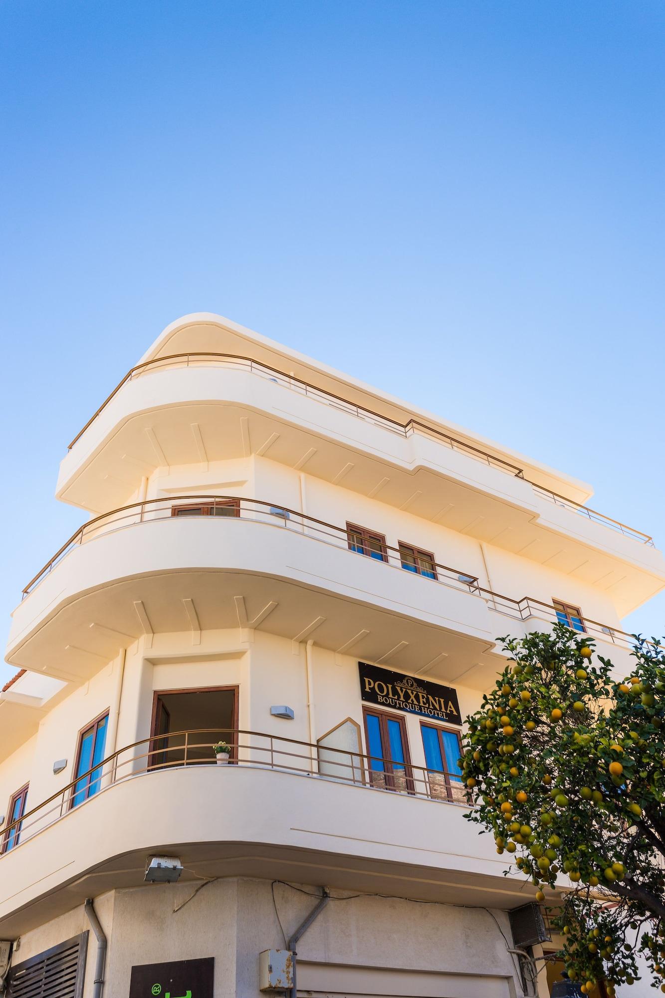 Vista Exterior Polyxenia Suites