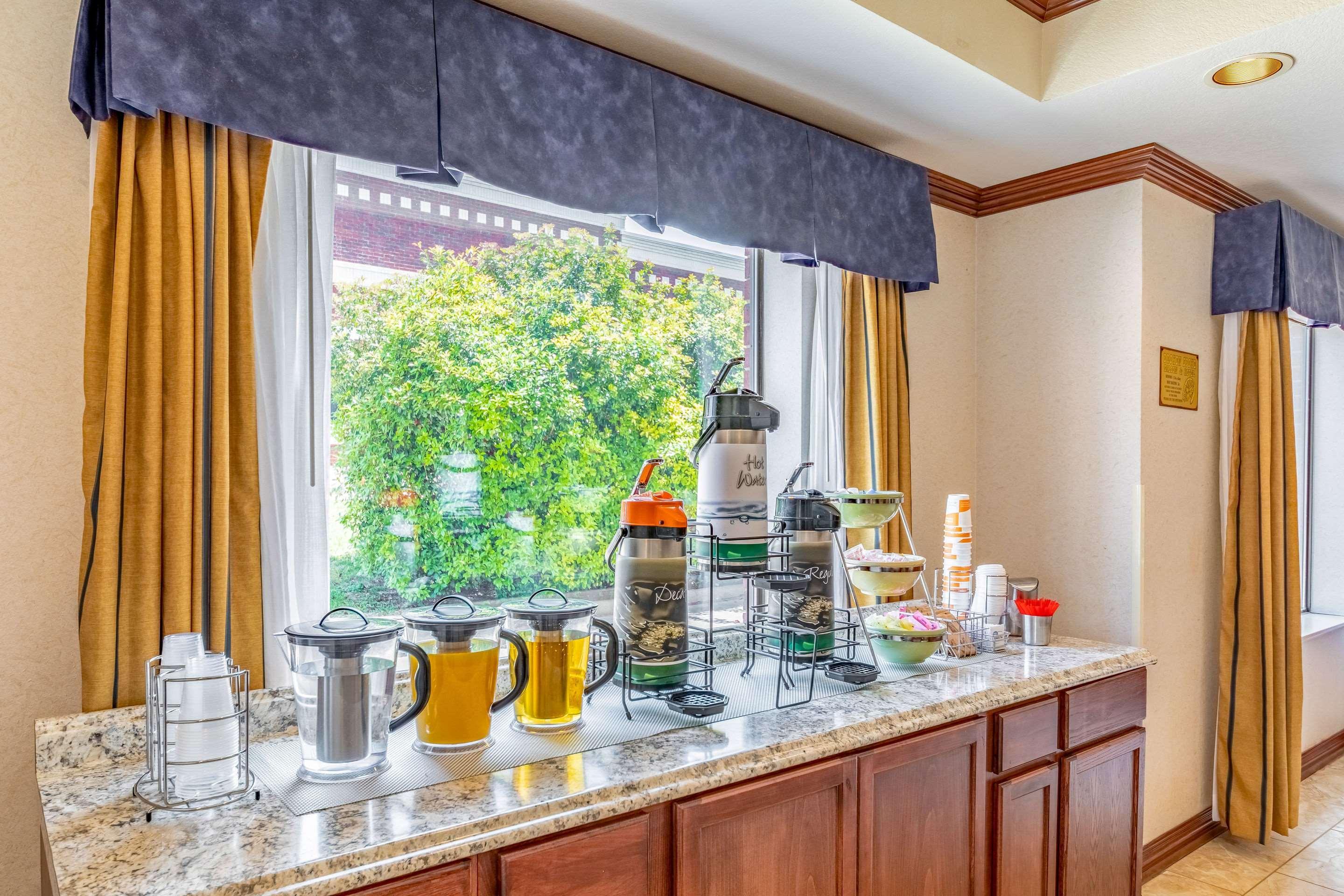 Restaurant Quality Inn & Suites Coppera Cove