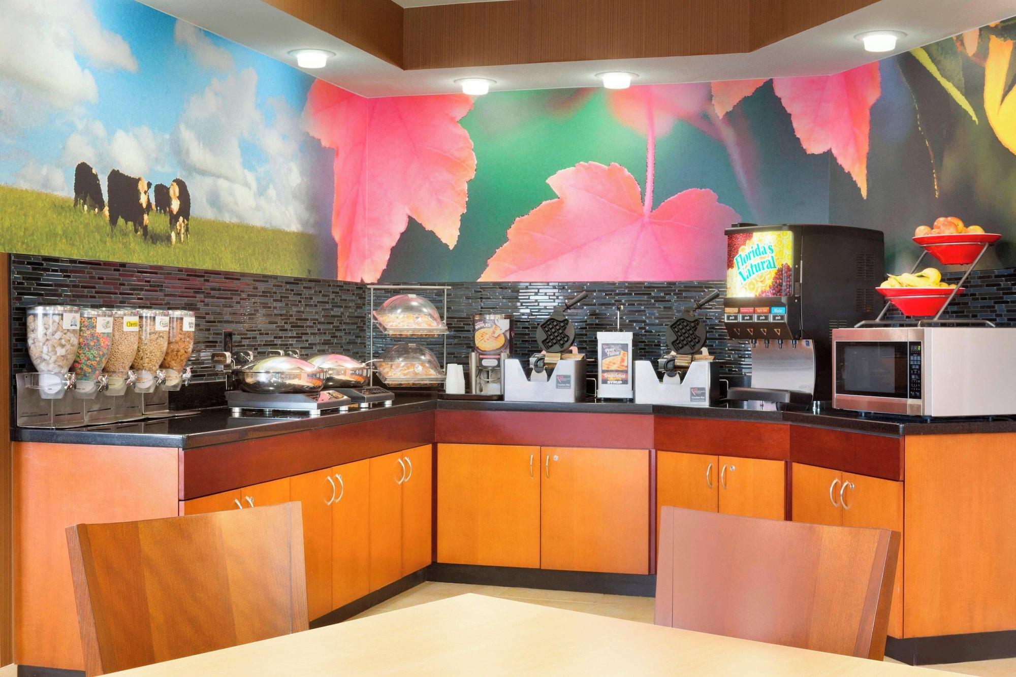 Restaurant Fairfield Inn & Suites Dallas Plano
