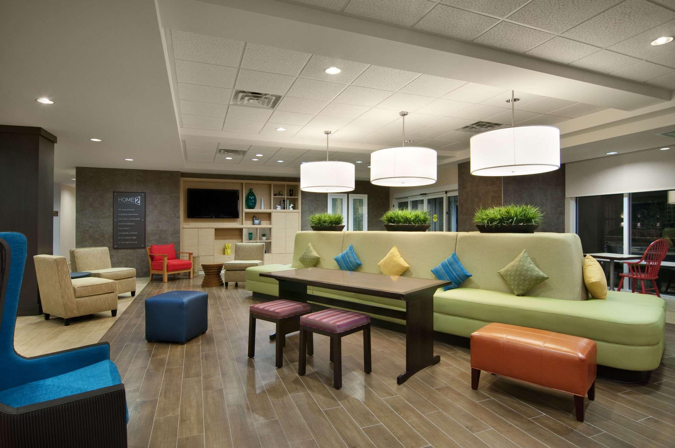 Vista Lobby Home2 Suites by Hilton NY Long Island City/Manhattan View