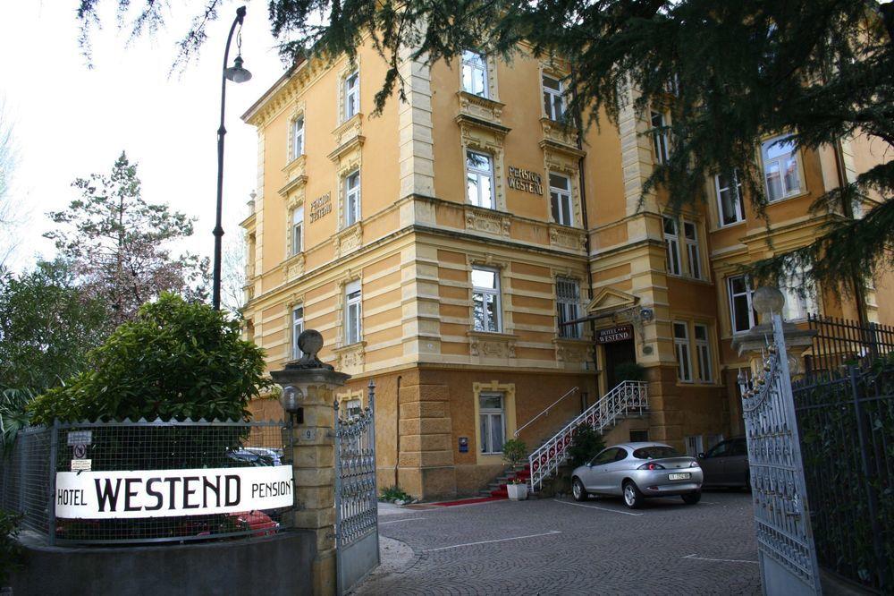 Vista Exterior Hotel Westend