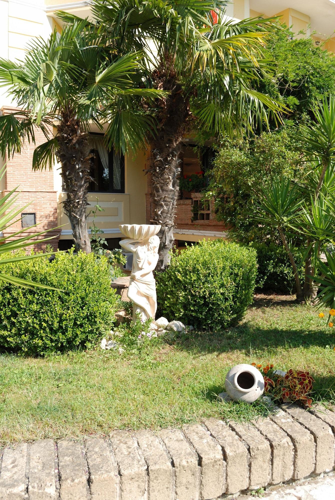 Vista Exterior Hotel Caserta Antica